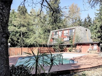 10757 Burke Ave N, Seattle, WA 98133