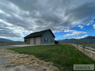 36 S Hawk Rd, Salmon, ID 83467