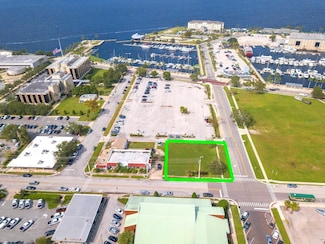210 E Commercial St, Sanford, FL 32771