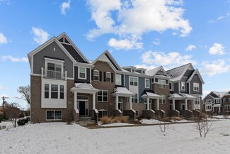 1932 Kingsley Cir, Northbrook, IL 60062
