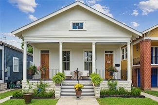 718 Monroe St, Gretna, LA 70053