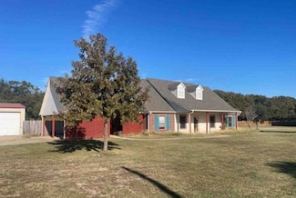 319 Whipporwill Dr, Wills Point, TX 75169