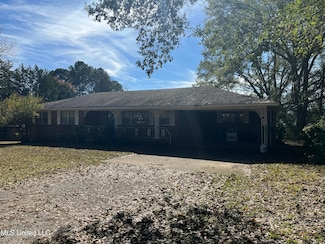 1208 Cr 96, New Albany, MS 38652