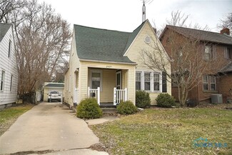 2429 Berdan Ave, Toledo, OH 43613