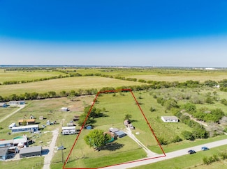 1524 Crowell Rd, Kaufman, TX 75142