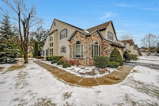 20 Hedge Row Run, Clarks Summit, PA 18411