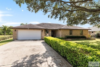 40 Pizarro Ave, Rancho Viejo, TX 78575
