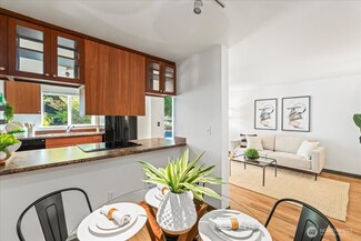 14206 NE 181st Place Unit L-102, Woodinville, WA 98072