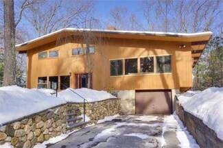 12 Tarbell Spring Rd, Concord, MA 01742
