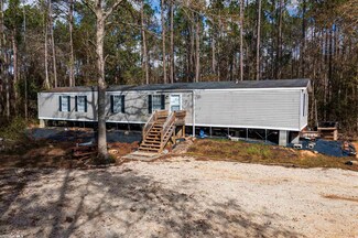 17338 River Rd, Summerdale, AL 36580