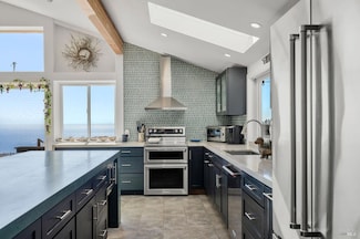 44801 Fish Rock Rd, Gualala, CA 95445