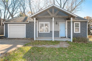 609 NE 76th Terrace, Kansas City, MO 64118