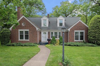 508 School St, Winona Lake, IN 46590