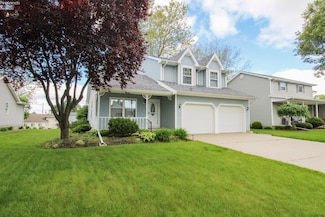 818 Bellaire Dr, Bellevue, OH 44811