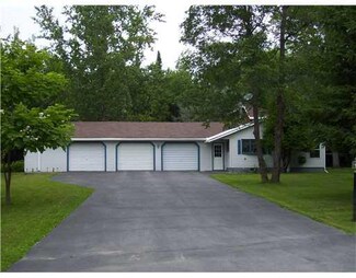 120 Mcnally Rd, Clinton, ME 04927