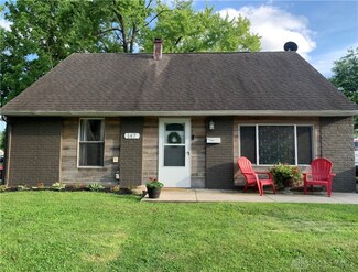 147 Mccraw Dr, Englewood, OH 45322