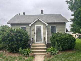 625 1st St, Traer, IA 50675