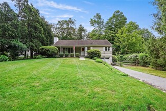 33 Wildwood Rd, Katonah, NY 10536