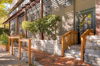 241 River St Unit 6, Cambridge, MA 02139