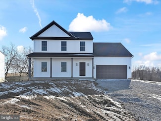 4 Family Dr, Carlisle, PA 17013