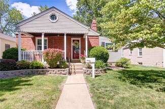 23 Stratford Ln, Saint Louis, MO 63144
