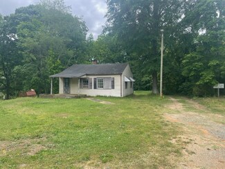556 Cornelius St, Hillsborough, NC 27278