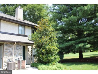 184 Hampshire Dr, Plainsboro, NJ 08536