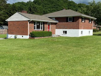 204 Mountain View Dr, Bluefield, VA 24605
