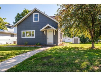 521 Milky Way St S, Cosmos, MN 56228