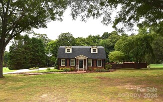4013 Gardner St, Salisbury, NC 28146