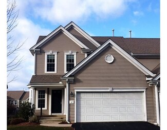 17 Tulip Cir Unit 17, South Grafton, MA 01560