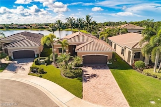3812 Columbia Ct, Naples, FL 34119