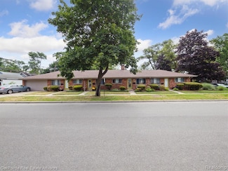 1010 Laprairie St, Ferndale, MI 48220