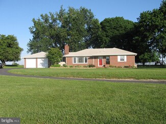194 Featherbed Ln, Pilesgrove, NJ 08098