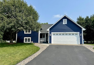 2255 Comstock Ln N, Plymouth, MN 55447