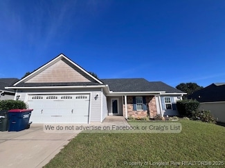 5236 Goshawk Dr, Hope Mills, NC 28348