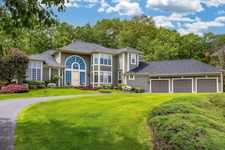 37 Balfour Dr, West Hartford, CT 06117