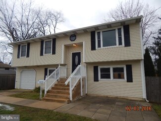 326 W Adams Ave, Magnolia, NJ 08049