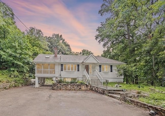 100 Upland Dr, Garrison, NY 10524