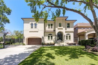 4532 Maple St, Bellaire, TX 77401