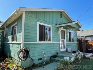 643 Good Hope St, Oak View, CA 93022