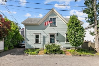 43 Sherman St, Newport, RI 02840