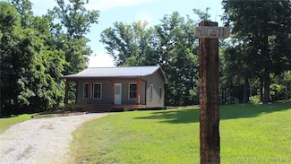 28511 Cody Rd, Stover, MO 65078