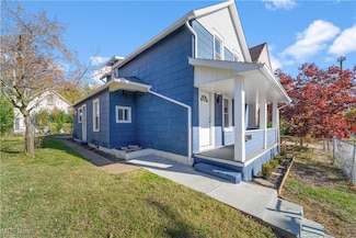 6110 Pear Ave, Cleveland, OH 44102