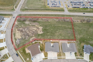 5601 Yukon Dr, Bismarck, ND 58503
