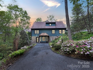 221 Holland Dr, Black Mountain, NC 28711