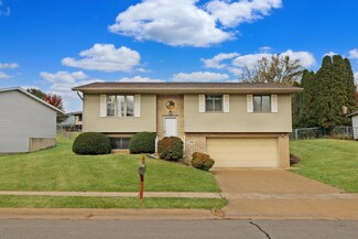 3807 Cora Dr, Dubuque, IA 52002