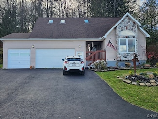 104 Sun Flower Cir, Frankfort, NY 13340