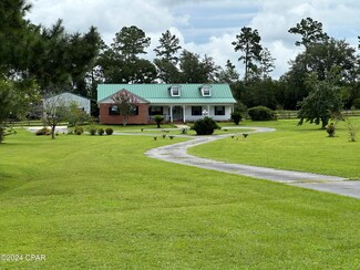 3066 Joyce Dr, Marianna, FL 32446