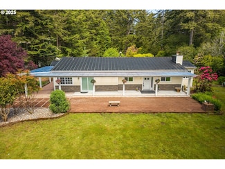 88771 Tokyo Ln, Bandon, OR 97411